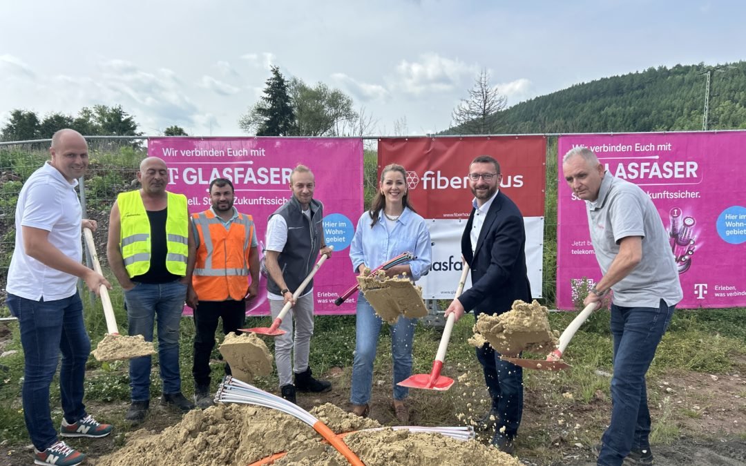Spatenstich für den Glasfaserausbau in Wasungen